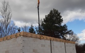Betonowanie stropu świetlicy w Gościencinie. 6