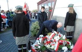 Włoszczowa oddała hołd ofiarom sowieckiej zbrodni i katastrofy prezydenckiego samolotu. 7