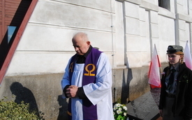 Włoszczowa oddała hołd ofiarom sowieckiej zbrodni i katastrofy prezydenckiego samolotu. 18