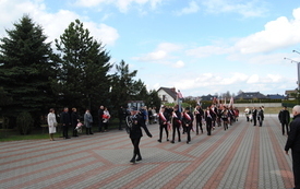 Włoszczowa oddała hołd ofiarom sowieckiej zbrodni i katastrofy prezydenckiego samolotu. 43