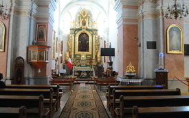 Sanktuarium Matki Bożej Opiekunki Rodzin we Włoszczowie. Wnętrze świątyni.
