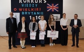 Powiatowy konkurs wiedzy o&nbsp;Wielkiej Brytanii pod nazwą "1 z&nbsp;10". 1