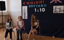 Powiatowy konkurs wiedzy o&nbsp;Wielkiej Brytanii pod nazwą "1 z&nbsp;10". 16