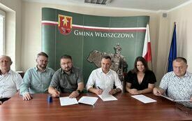 Podpisanie umowy na termomodernizację szkoły w Bebelnie.