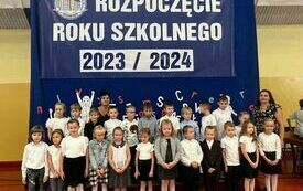Tak wyglądało  przywitanie ze szkołą w gminnych plac&oacute;wkach. 19
