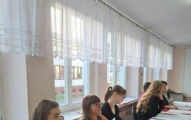 Obwodowa Komisja Wyborcza nr 4 przy ulicy Wiśniowej we Włoszczowie. 