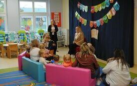 Bajki czytała dzieciom Ewa Kowalska. 4