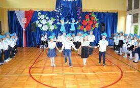 Uroczystość ślubowania pierwszak&oacute;w w SP nr 2 we Włoszczowie. 8