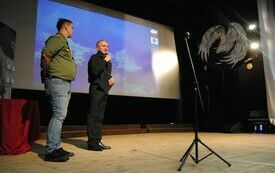  Pieśni patriotyczne włoszczowianie wykonali po Gali Stypendialnej w&nbsp;Domu Kultury wsp&oacute;lnie z&nbsp;kierownikiem Młodzieżowej Orkiestry Dętej - Michałem Dudkiewiczem.  6