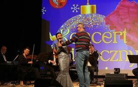 Wspaniała polska śpiewaczka operowa i operetkowa Grażyna Brodzińska była gwiazdą koncertu we Włoszczowie. 33