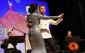 Wspaniała polska śpiewaczka operowa i operetkowa Grażyna Brodzińska była gwiazdą koncertu we Włoszczowie. 36