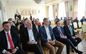 We Włoszczowie powstała wielka hala, z nowoczesną linią segregacji odpad&oacute;w.  92