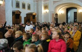 Uroczystości powitania relikwii i modlitwy w Sanktuarium matki Bożej Opiekunki Rodzin we Włoszczowie. 3