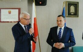 Grzegorz Dziubek złożył ślubowanie 7 maja. Został burmistrzem Włoszczowy po raz trzeci. 6