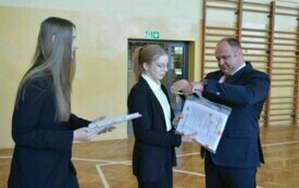 Egzamin &oacute;smoklasisty z matematyki w gminnych szkołach. 16