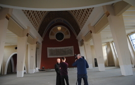 - Jeśli nic nie stanie na przeszkodzie za trzy lata zakończy się budowa nowego kościoła - powiedział dziś przed kamerą TVP 3 Kielce ks. Leszek Dziwosz, proboszcz parafii bł.J&oacute;zefa Pawłowskiego  1