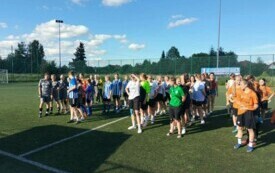 Zawodnicy, trenerzy i zaproszeni goście wsp&oacute;lnie świętowali 10-lecie istnienia klubu. 11