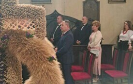 Parafianie Czarncy i Kurzelowa dziękowali 15 września za plony. 5