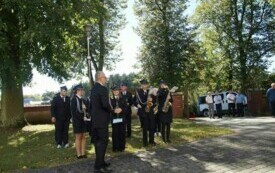 Parafianie Czarncy i Kurzelowa dziękowali 15 września za plony. 21