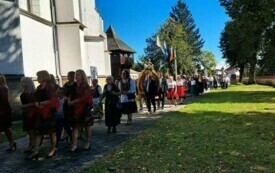 Parafianie Czarncy i Kurzelowa dziękowali 15 września za plony. 55