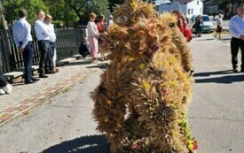 Parafianie Czarncy i Kurzelowa dziękowali 15 września za plony. 63