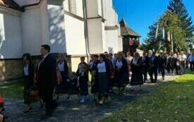 Parafianie Czarncy i Kurzelowa dziękowali 15 września za plony. 66