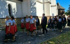 Parafianie Czarncy i Kurzelowa dziękowali 15 września za plony. 81