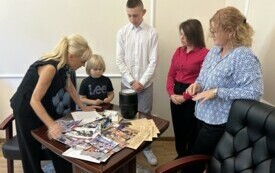 W kapsule czasu umieszczone zostaną przedmioty związane z działalnością szkoły, a także przesłania dla następnych pokoleń.  4