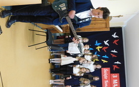 Koncert pieśni patriotycznych we włoszczowskiej Jedynce. 8