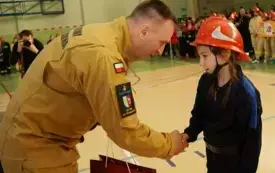 W hali sportowej przy Zespole Przedszkolno-Szkolnym w&nbsp;Kluczewsku w&nbsp;sportach pożarniczych rywalizowało blisko 200 druhen i&nbsp;druh&oacute;w. 7