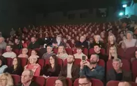 &quot;Randka w&nbsp;ciemno&quot; w&nbsp;wykonaniu włoszczowskiej Grupy Teatralnej Proscenium III. 8