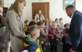 Wiosna zawitała do włoszczowskiego magistratu. 15