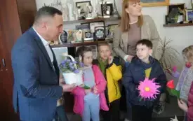 Wiosna zawitała do włoszczowskiego magistratu. 24