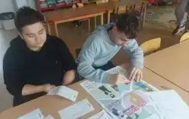 Uczniowie w Koniecznie wiedzą, że każdy grosz jest na wagę złota. 4