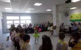 Spotkanie wielkanocne w Klubie Seniora przy ul. Pocztowej we Włoszczowie. 49