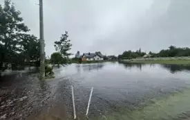 Mieszkańcy gminy Włoszczowa walczą z żywiołem. 7