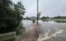 Mieszkańcy gminy Włoszczowa walczą z żywiołem. 41