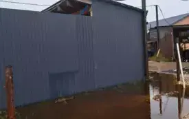 Mieszkańcy gminy Włoszczowa walczą z żywiołem. 43