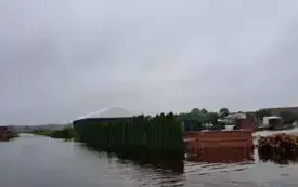 Mieszkańcy gminy Włoszczowa walczą z żywiołem. 69