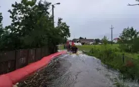 Mieszkańcy gminy Włoszczowa walczą z żywiołem. 73