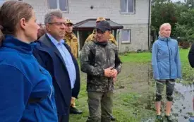 Mieszkańcy gminy Włoszczowa walczą z żywiołem. 75