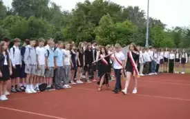 Powitanie nowego roku szkolnego w plac&oacute;wkach oświatowych gminy Włoszczowa. SP nr2