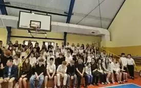 Powitanie nowego roku szkolnego w plac&oacute;wkach oświatowych gminy Włoszczowa. SP nr1 we Włoszczowie