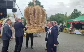 14 września 2025 r. odbyły się dożynki parafialne w Kurzelowie, aby podziękować za tegoroczne plony. 80