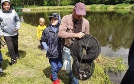 Koło Miejskie Polskiego Związku Wędkarskiego we Włoszczowie w minioną niedzielę zorganizowało zawody dla dzieci na Biadaszku. 4