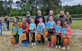 Koło Miejskie Polskiego Związku Wędkarskiego we Włoszczowie w minioną niedzielę zorganizowało zawody dla dzieci na Biadaszku. 20