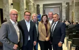 W konferencji uczestniczyli przedstawiciele samorządu włoszczowskiego i ościennych gmin. 2