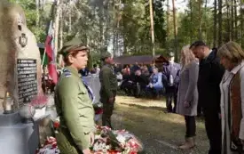 Uroczystość patriotyczna na Pękowcu. 23