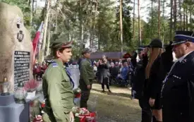 Uroczystość patriotyczna na Pękowcu. 25