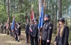 Uroczystość patriotyczna na Pękowcu. 28